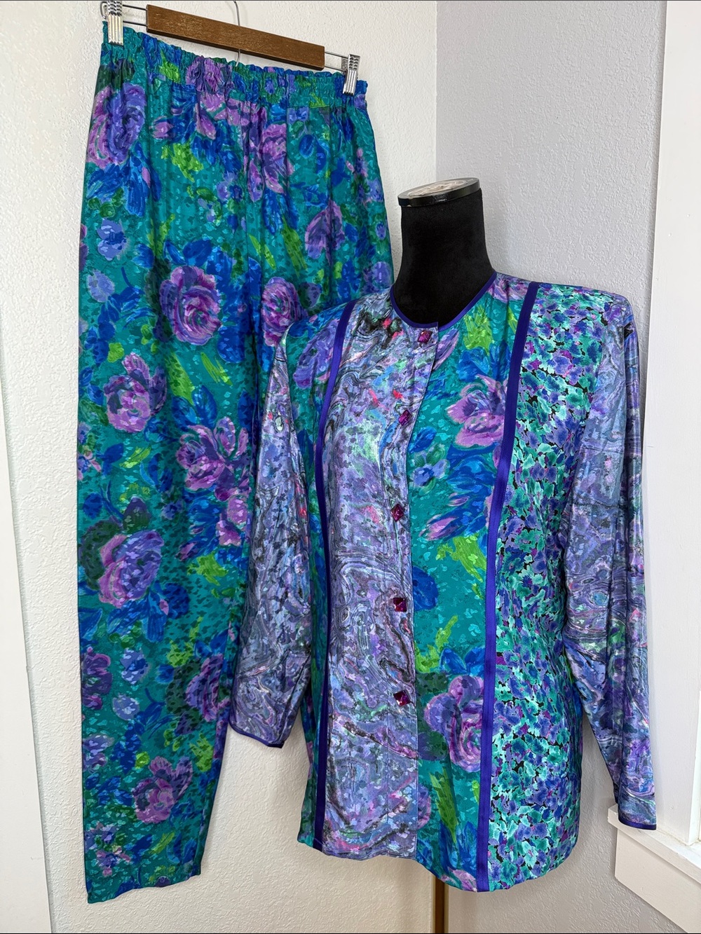 vintage Maggie Shepherd two-piece satin loungewear pant set Artsy Maximalism